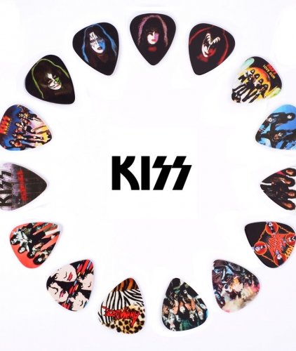 kiss-1.jpg